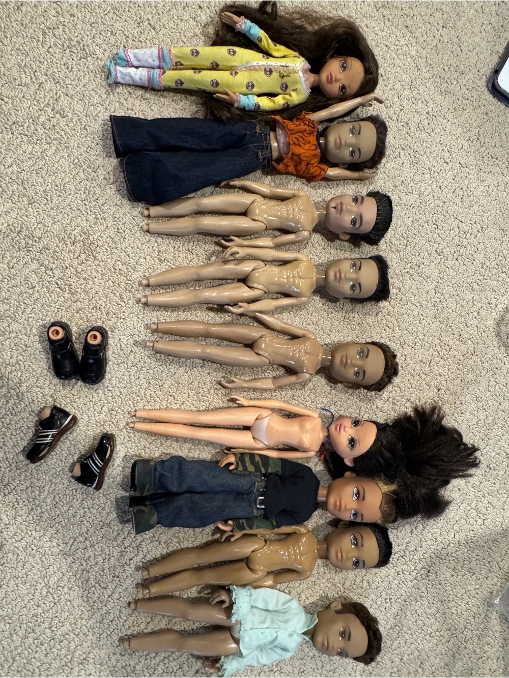 Bratz boy lot and 2 moxie dolls